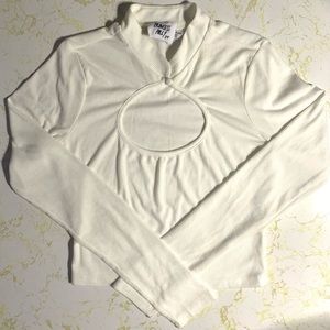 👉PRINCESS POLLY Teardrop Long Sleeve White Knot Top